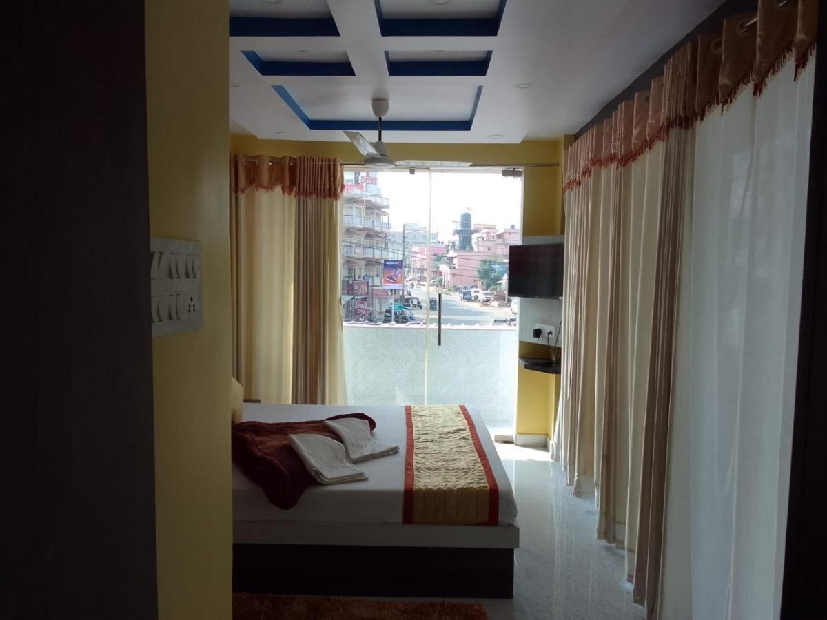 Hotel Rajmahal Tarapith Exterior foto